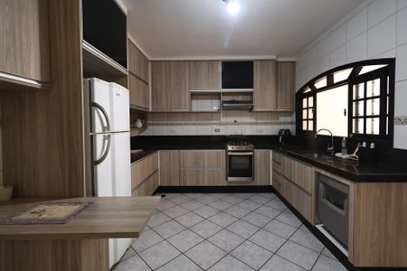 Casa à venda com 207m², 3 quartos e 4 vagas Casa à venda com 207m², 3 quartos e 4 vagasCozinha