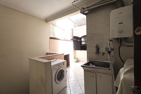 Casa à venda com 207m², 3 quartos e 4 vagas Casa à venda com 207m², 3 quartos e 4 vagasLavanderia