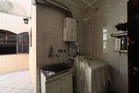 Casa à venda com 207m², 3 quartos e 4 vagas Casa à venda com 207m², 3 quartos e 4 vagasLavanderia