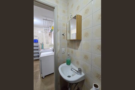 Apartamento à venda com 98m², 3 quartos e 1 vaga Apartamento à venda com 98m², 3 quartos e 1 vagaBanheiro de serviço