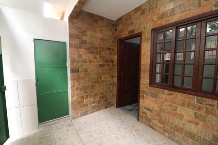 Casa para alugar com 82m², 2 quartos e sem vagaVaranda