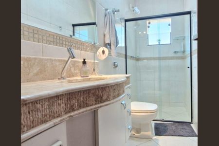 Casa de condomínio à venda com 214m², 3 quartos e 2 vagasBanheiro da Suíte