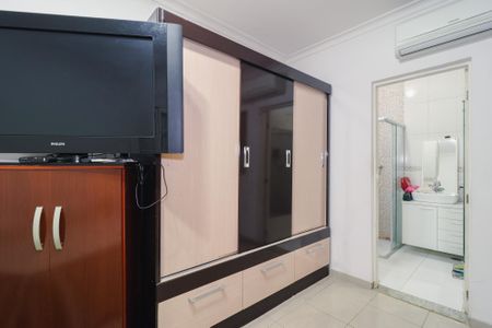 Casa à venda com 279m², 3 quartos e 4 vagasSuíte