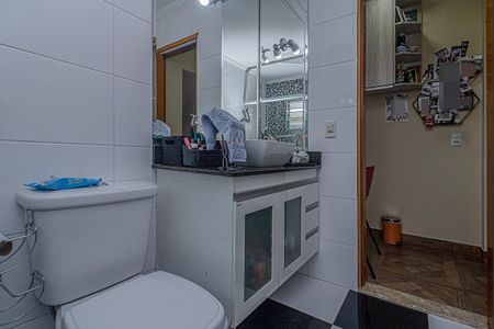 Casa à venda com 115m², 2 quartos e 4 vagasBanheiro da Suíte