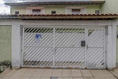 Casa à venda com 115m², 2 quartos e 4 vagasFachada