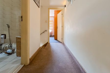 Corredor de casa para alugar com 3 quartos, 290m² em Jardim Nossa Senhora Aparecida, São Paulo