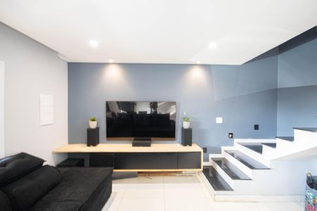 Casa à venda com 183m², 3 quartos e 2 vagas Casa à venda com 183m², 3 quartos e 2 vagasSala