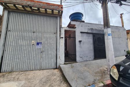 Casa para alugar com 30m², 1 quarto e sem vaga Casa para alugar com 30m², 1 quarto e sem vagaFachada