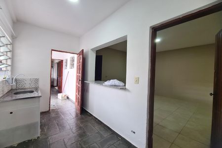 Cozinha de casa para alugar com 1 quarto, 30m² em Jardim Ana Rosa, São Paulo