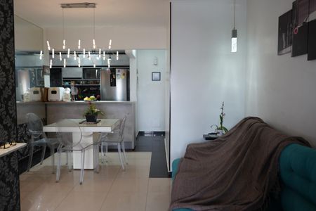 Sala de apartamento à venda com 3 quartos, 74m² em Vila Bertioga, São Paulo