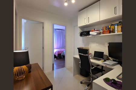 Apartamento à venda com 128m², 3 quartos e 2 vagasEscritório