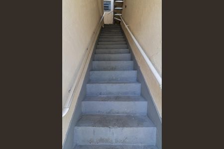 Casa para alugar com 160m², 3 quartos e 1 vagaEscada