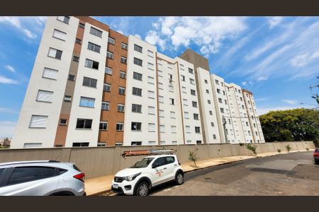 Apartamento à venda com 46m², 2 quartos e 1 vaga Apartamento à venda com 46m², 2 quartos e 1 vagaFachada