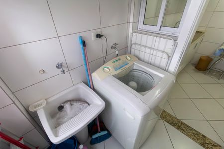 Apartamento para alugar com 74m², 2 quartos e 1 vagaÁrea de Serviço