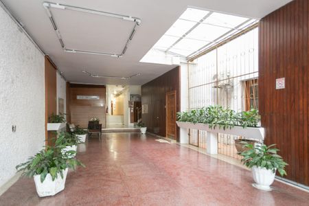 Apartamento à venda com 73m², 2 quartos e sem vaga Apartamento à venda com 73m², 2 quartos e sem vagaHall de entrada