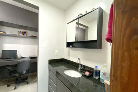 Apartamento à venda com 90m², 2 quartos e 2 vagas Apartamento à venda com 90m², 2 quartos e 2 vagasBanheiro