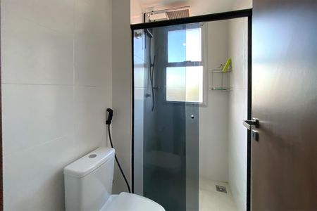 Apartamento à venda com 90m², 2 quartos e 2 vagas Apartamento à venda com 90m², 2 quartos e 2 vagasBanheiro