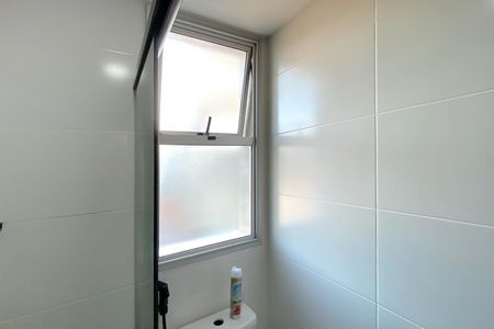 Apartamento à venda com 90m², 2 quartos e 2 vagas Apartamento à venda com 90m², 2 quartos e 2 vagasBanheiro da Suíte