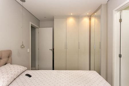 Apartamento à venda com 80m², 2 quartos e 2 vagasSuíte 1
