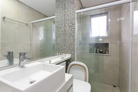 Apartamento à venda com 80m², 2 quartos e 2 vagasBanheiro da Suíte 2