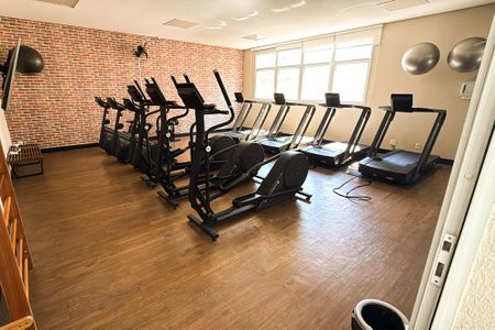 Apartamento à venda com 80m², 2 quartos e 2 vagasÁrea comum - Academia