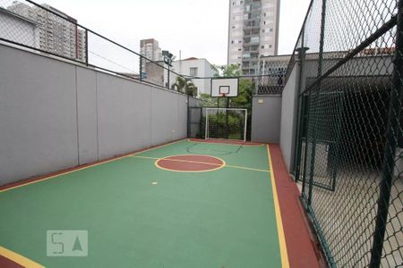 Apartamento à venda com 80m², 2 quartos e 2 vagasÁrea comum - Quadra