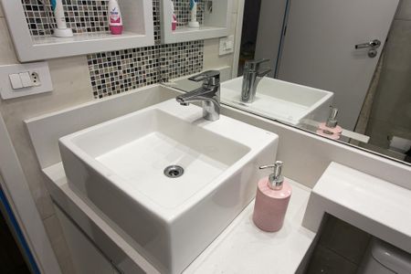 Apartamento à venda com 80m², 2 quartos e 2 vagasBanheiro da Suíte 2