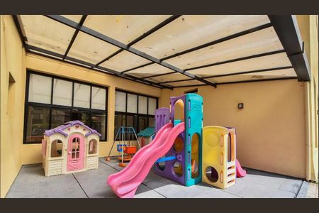 Apartamento à venda com 116m², 3 quartos e 2 vagasÁrea comum - Playground