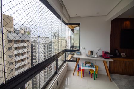 Apartamento à venda com 116m², 3 quartos e 2 vagasVaranda