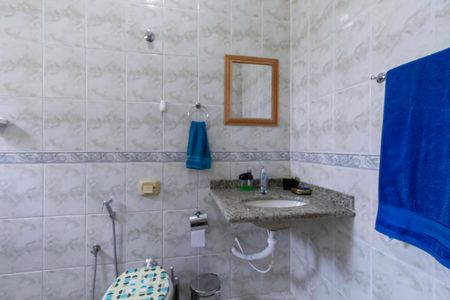 Casa à venda com 437m², 3 quartos e 4 vagas Casa à venda com 437m², 3 quartos e 4 vagasBanheiro da suíte 2