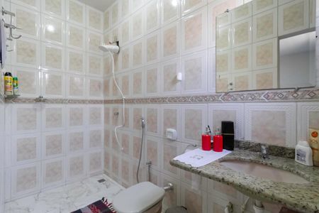 Casa à venda com 437m², 3 quartos e 4 vagas Casa à venda com 437m², 3 quartos e 4 vagasBanheiro da suíte 1