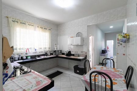 Casa à venda com 437m², 3 quartos e 4 vagas Casa à venda com 437m², 3 quartos e 4 vagasCozinha