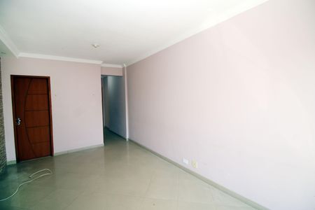 Sala de apartamento para alugar com 2 quartos, 68m² em Vila da Penha, Rio de Janeiro