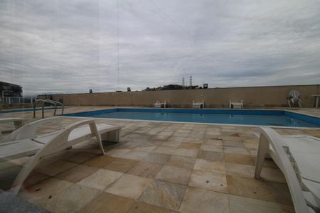 Apartamento à venda com 68m², 2 quartos e 1 vagaÁrea comum - Piscina