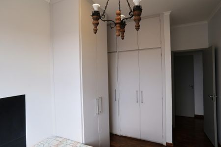 Apartamento à venda com 180m², 4 quartos e 2 vagas Apartamento à venda com 180m², 4 quartos e 2 vagasQuarto 3