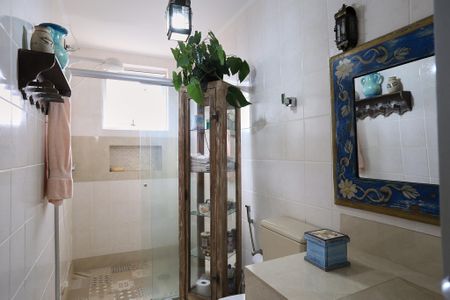 Apartamento à venda com 180m², 4 quartos e 2 vagas Apartamento à venda com 180m², 4 quartos e 2 vagasBanheiro