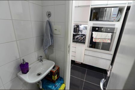 Apartamento à venda com 106m², 3 quartos e 2 vagasBanheiro de Serviço