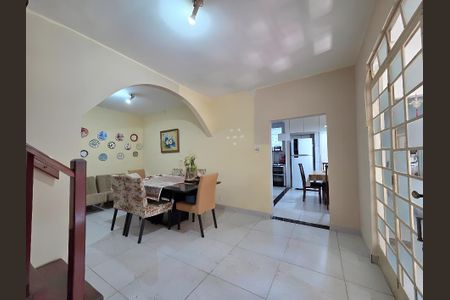 Casa à venda com 396m², 9 quartos e 2 vagasSala