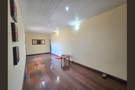 Casa à venda com 396m², 9 quartos e 2 vagasCorredor