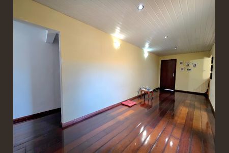 Casa à venda com 396m², 9 quartos e 2 vagasSala