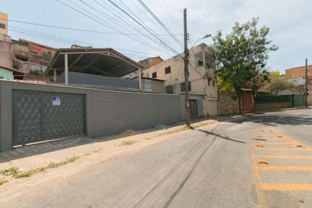 Casa à venda com 360m², 3 quartos e 4 vagasFachada
