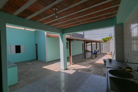 Casa à venda com 360m², 3 quartos e 4 vagasQuintal