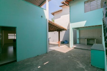 Casa à venda com 360m², 3 quartos e 4 vagasQuintal
