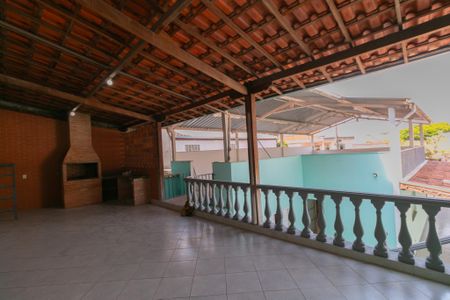 Casa à venda com 360m², 3 quartos e 4 vagasQuintal