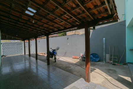 Casa à venda com 360m², 3 quartos e 4 vagasQuintal