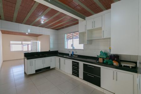 Casa à venda com 360m², 3 quartos e 4 vagasCozinha