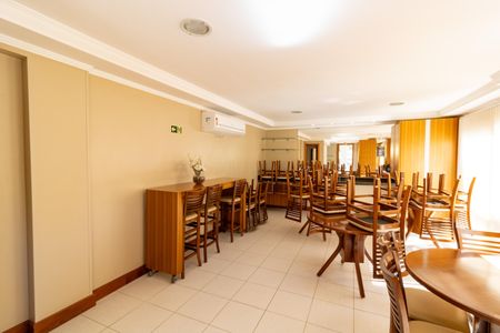 Apartamento à venda com 155m², 3 quartos e 3 vagas Apartamento à venda com 155m², 3 quartos e 3 vagasÁrea comum - Salão de festas