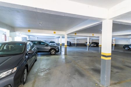 Apartamento à venda com 155m², 3 quartos e 3 vagas Apartamento à venda com 155m², 3 quartos e 3 vagasGaragem