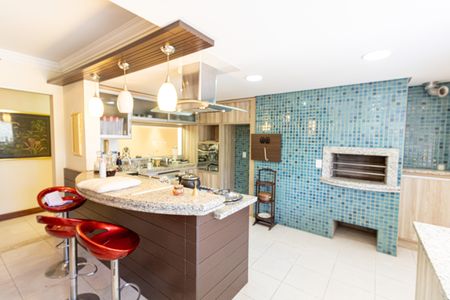 Apartamento à venda com 155m², 3 quartos e 3 vagas Apartamento à venda com 155m², 3 quartos e 3 vagasCozinha