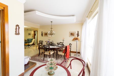 Apartamento à venda com 155m², 3 quartos e 3 vagas Apartamento à venda com 155m², 3 quartos e 3 vagasSala